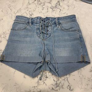 pacsun super stretch shortie tie denim shorts